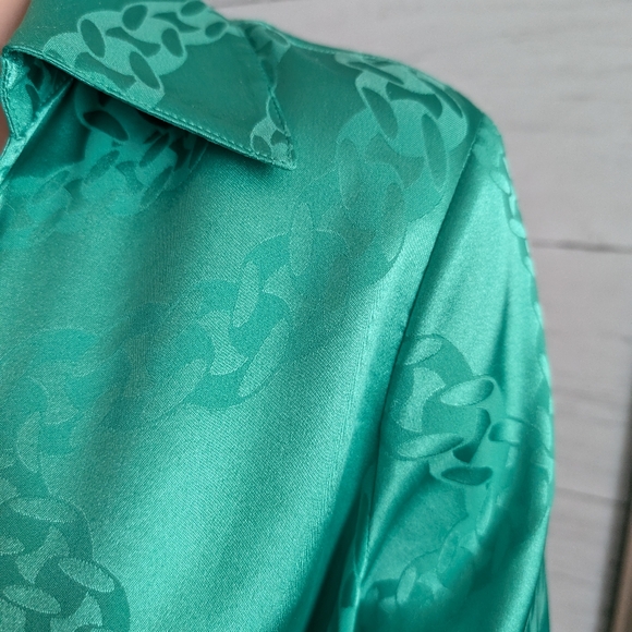 Rachel Roy sz Medium green satin wrap tie shirt - Picture 3 of 6
